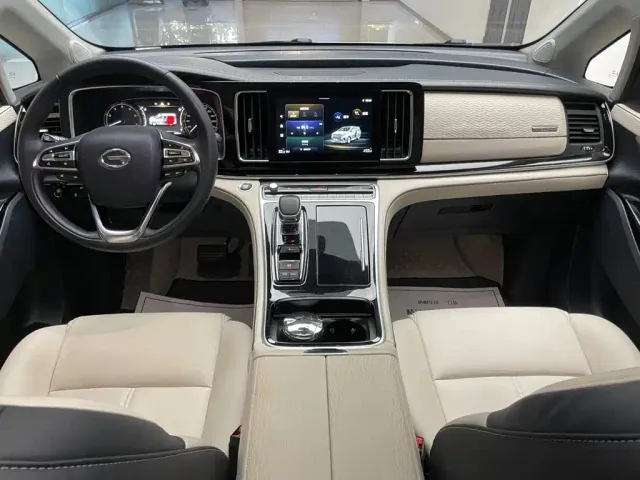 GAC Trumpchi M8 — Фото автомобиля 12