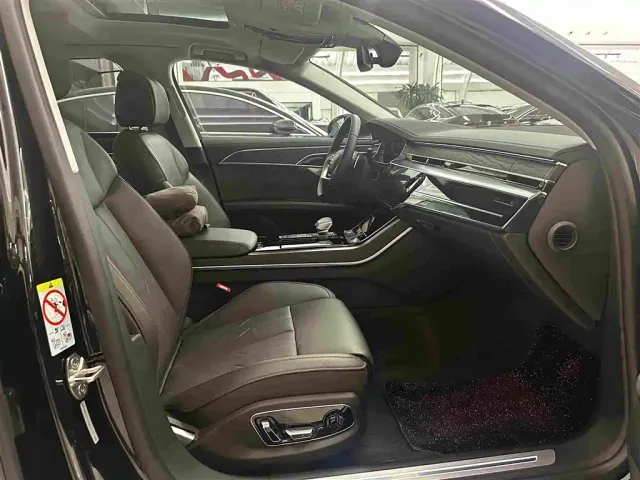 Audi A8 — Фото автомобиля 17