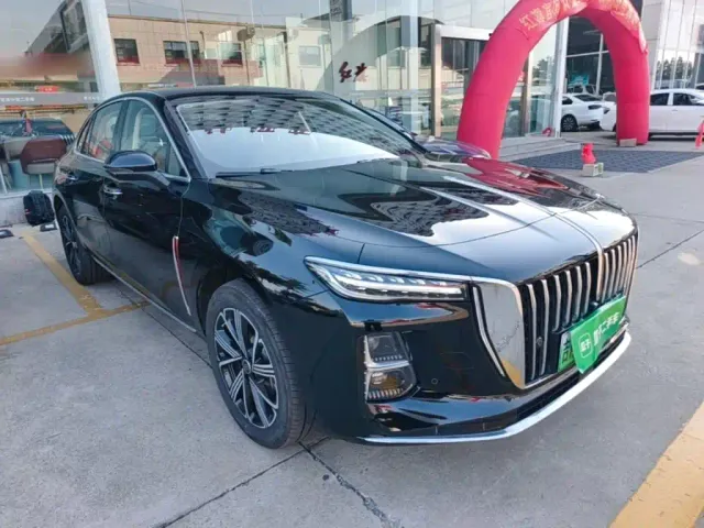 Hongqi H5 PHEV — Фото автомобиля 3