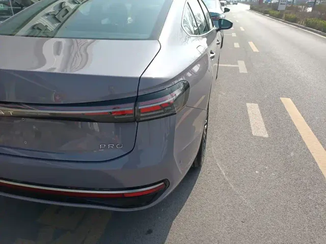 Volkswagen Passat — Фото автомобиля 23