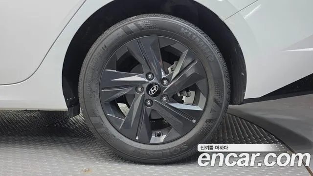 Hyundai AVANTE Avante (CN7) — Фото автомобиля 20