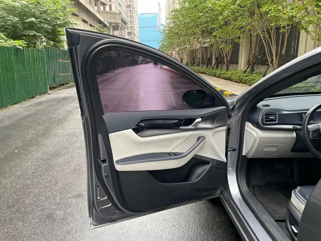 BYD Qin PLUS — Фото автомобиля 13