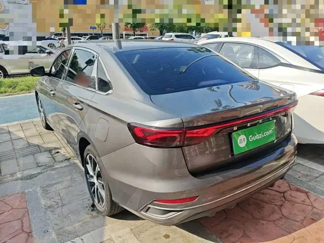 Geely Emgrand — Фото автомобиля 4
