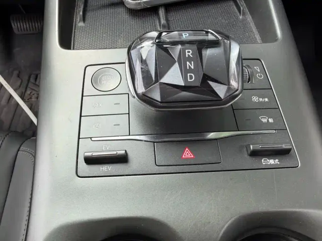 BYD Qin PLUS — Фото автомобиля 9