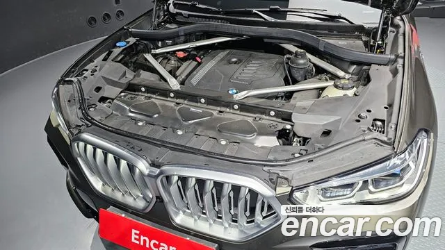 BMW X6 xDrive40i M Sport — Фото автомобиля 6
