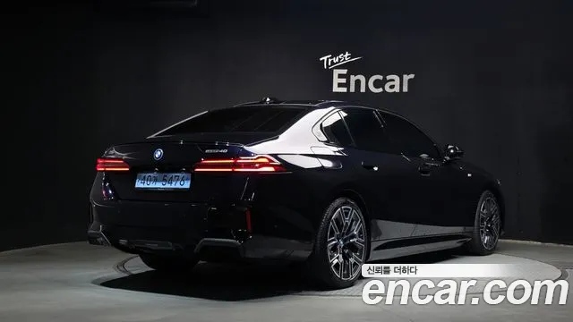 BMW i5 G60 — Фото автомобиля 2