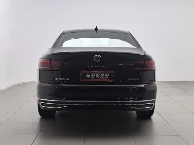 Volkswagen Passat — Фото автомобиля 4