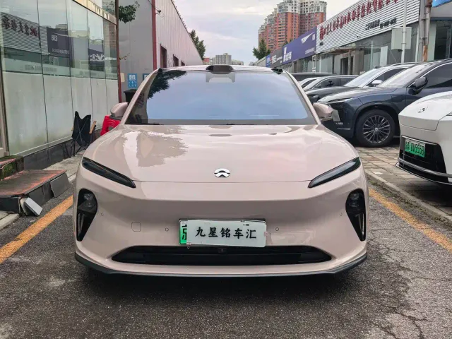 Nio ET5 Touring — Фото автомобиля 2