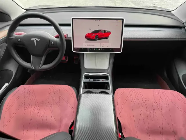 Tesla Model 3 — Фото автомобиля 7