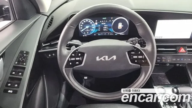 Kia Niro — Фото автомобиля 11