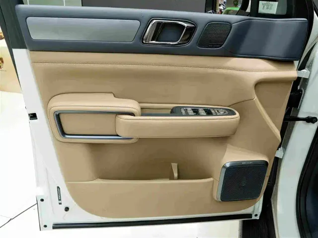 BYD FangChengBao Leopard 5 — Фото автомобиля 15