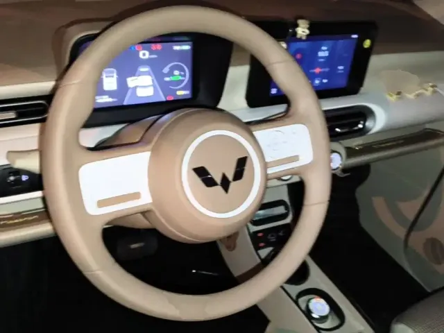 Wuling Hongguang Mini EV — Фото автомобиля 6