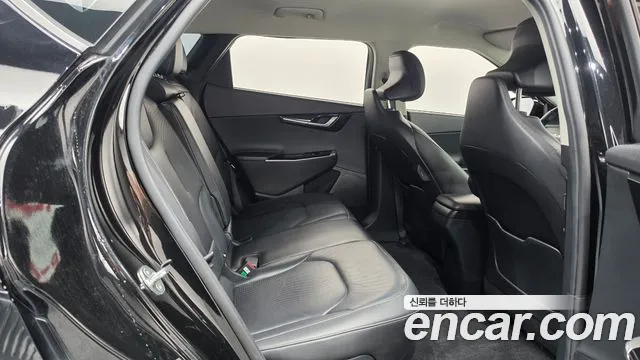 Kia EV6 — Фото автомобиля 18
