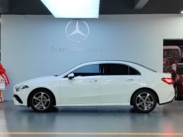 Mercedes-Benz A-Class — Фото автомобиля 2