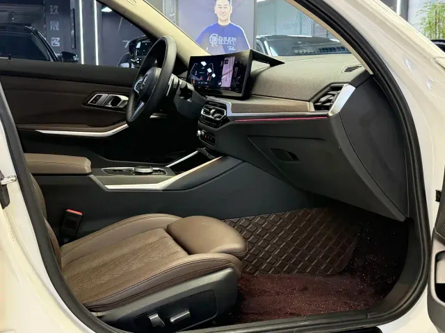 BMW 3 Series — Фото автомобиля 10