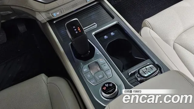 KG_Mobility_Ssangyong Rexton Rexton Arena Дизель 2.2 4WD — Фото автомобиля 9