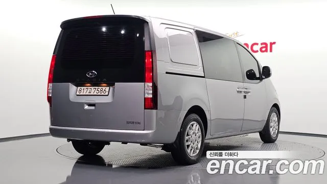 Hyundai Staria — Фото автомобиля 2