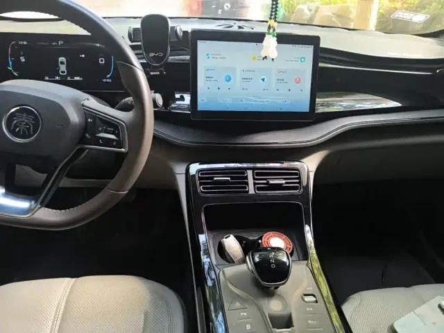 BYD Qin PLUS — Фото автомобиля 12