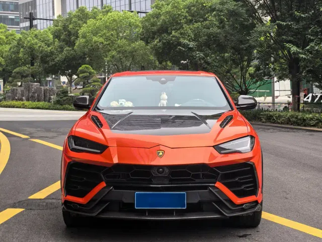 Lamborghini Urus — Фото автомобиля 2