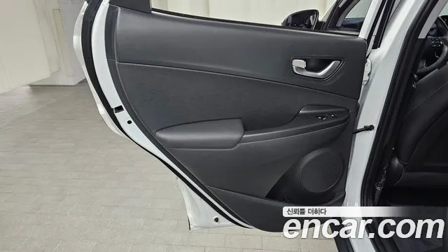 Hyundai Kona Новый Kona Бензин 2.0 2WD — Фото автомобиля 25