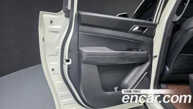 KG_Mobility_Ssangyong Rexton Новый Rexton Sport Дизель 2.2 4WD — Фото автомобиля 22