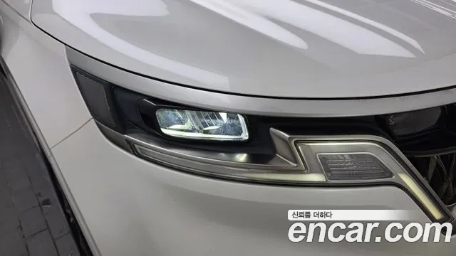 Kia Canival Carnival 4 поколение 9 мест Prestige — Фото автомобиля 20