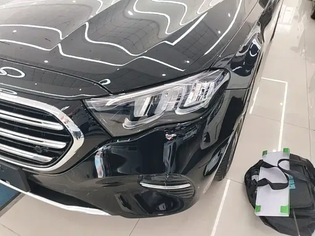 Mercedes-Benz E-Class — Фото автомобиля 23