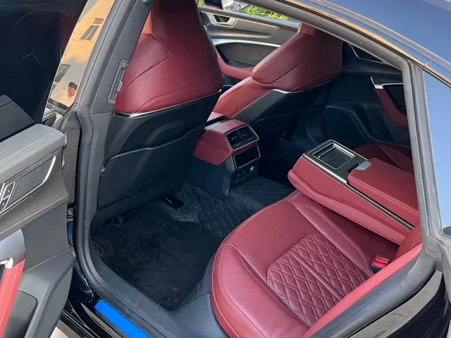 Audi A7L — Фото автомобиля 3