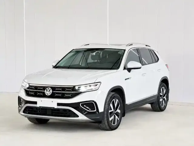 Фотография автомобиля — Volkswagen Tayron