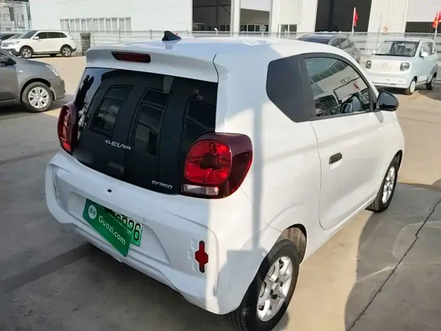 Roewe Clever — Фото автомобиля 6