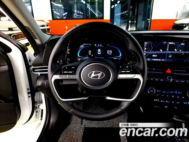 Hyundai Avante CN7 — Фото автомобиля 11