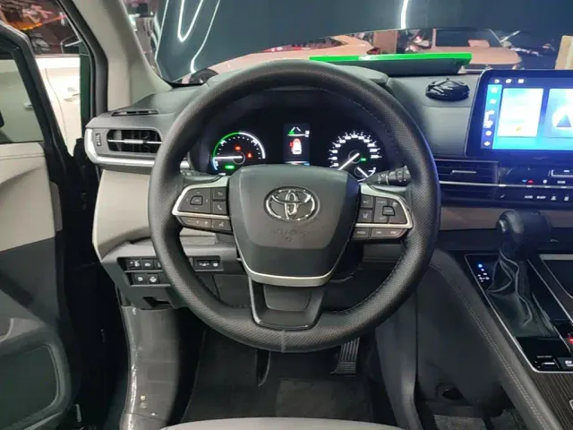 Toyota Granvia — Фото автомобиля 10