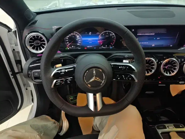 Mercedes-Benz A-Class — Фото автомобиля 10