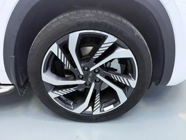 Geely Xingyue L — Фото автомобиля 5