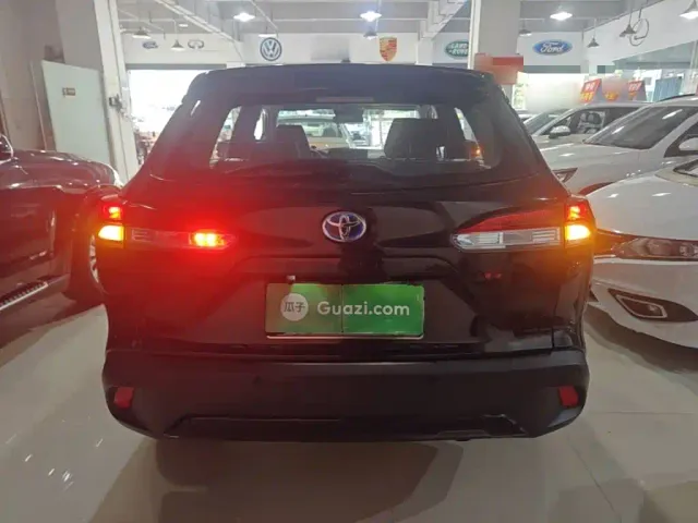 Toyota Corolla Cross — Фото автомобиля 5
