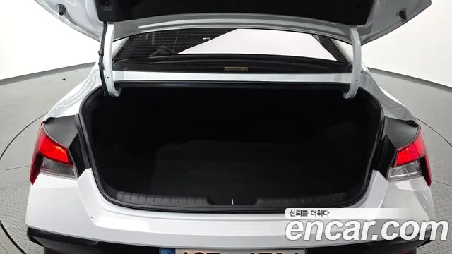 Hyundai Avante CN7 — Фото автомобиля 30