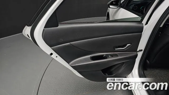 Hyundai Avante CN7 — Фото автомобиля 14