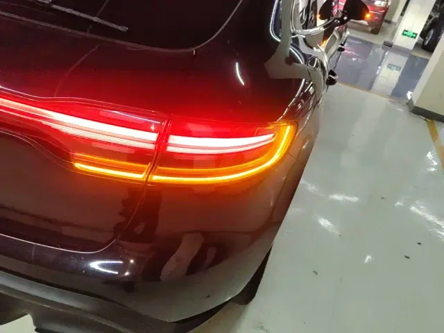 Porsche Macan — Фото автомобиля 7