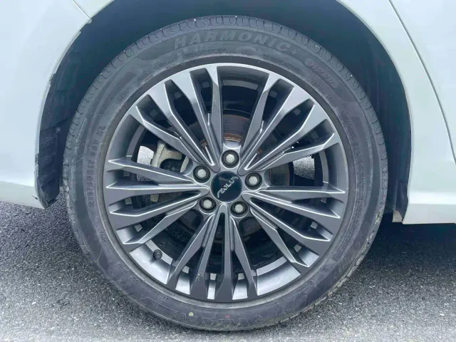 Dongfeng Yixuan MAX — Фото автомобиля 16