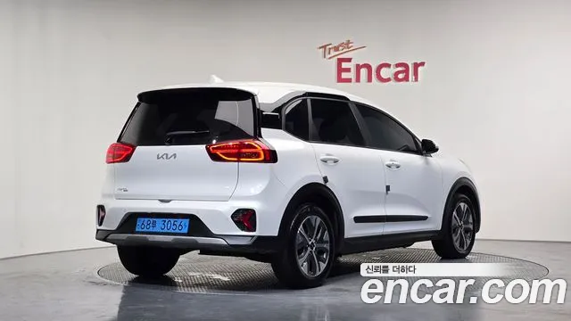 Kia Niro Niro Plus Air — Фото автомобиля 2