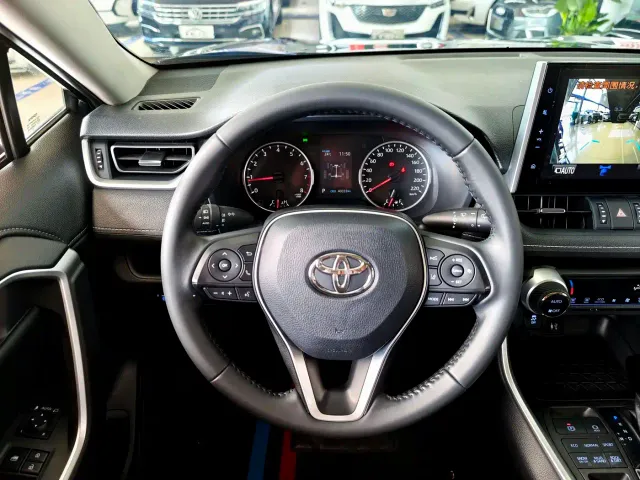 Toyota Wildlander — Фото автомобиля 10