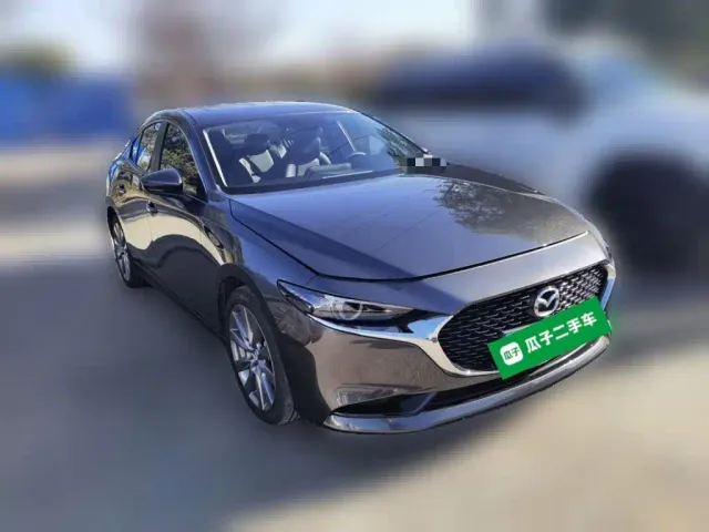 Mazda Axela — Фото автомобиля 4