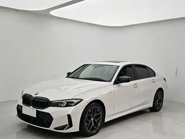 Фотография автомобиля — BMW 3 Series