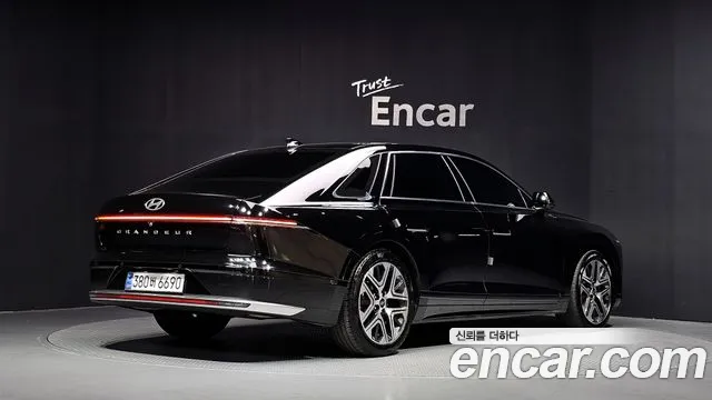 Hyundai Grandeur GN7 — Фото автомобиля 2
