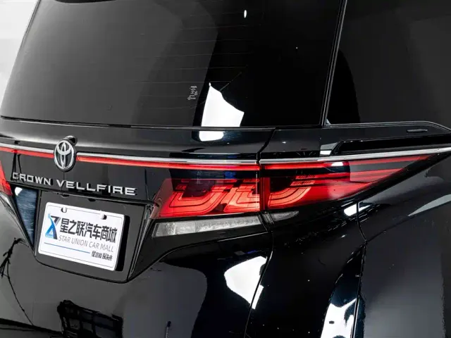Toyota Vellfire — Фото автомобиля 8