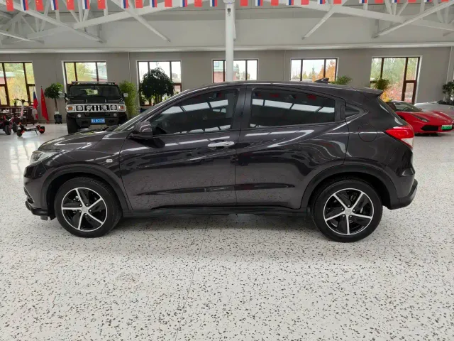 Honda Vezel — Фото автомобиля 4