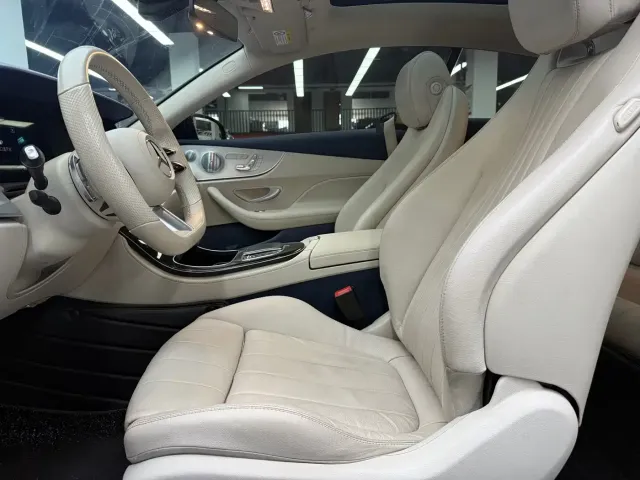 Mercedes-Benz E-Class — Фото автомобиля 8