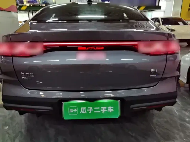 BYD Qin L — Фото автомобиля 5