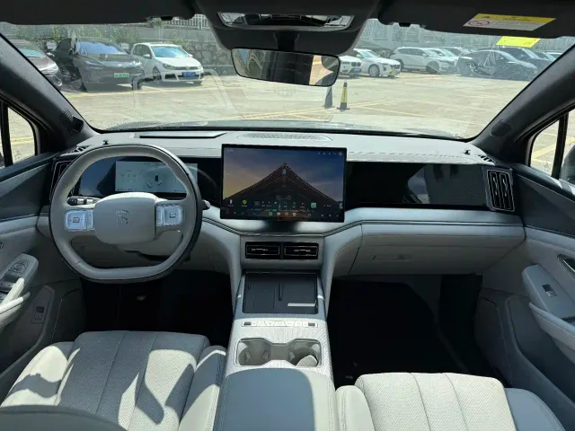 BYD Song Ultra — Фото автомобиля 7
