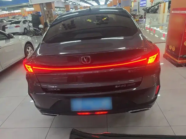 Changan Eado — Фото автомобиля 5